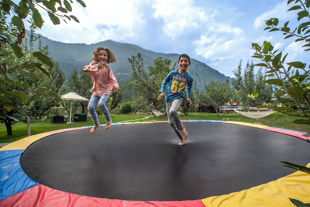 Larisa Resort Manali 105/114