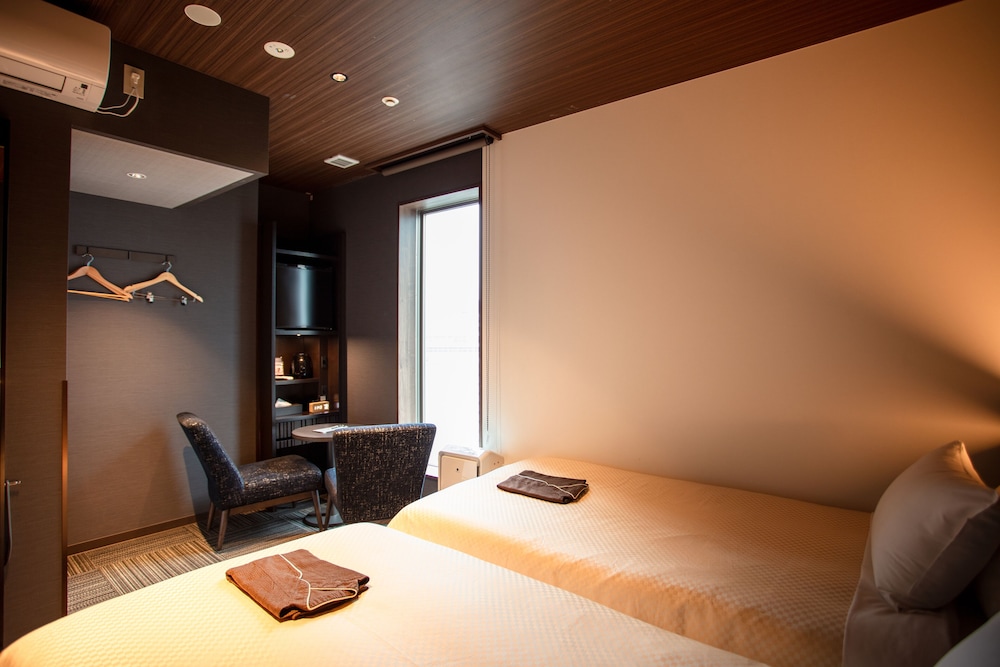 J Hotel Tokyo GEO 14/17