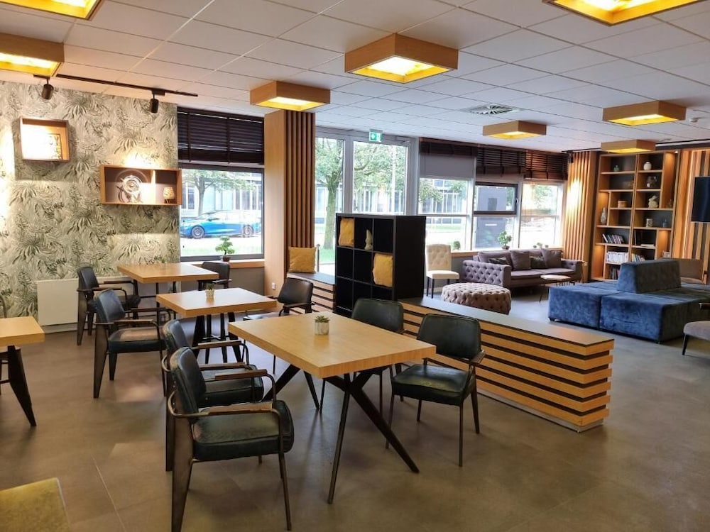 Roomingtons Munich Airport 34/46