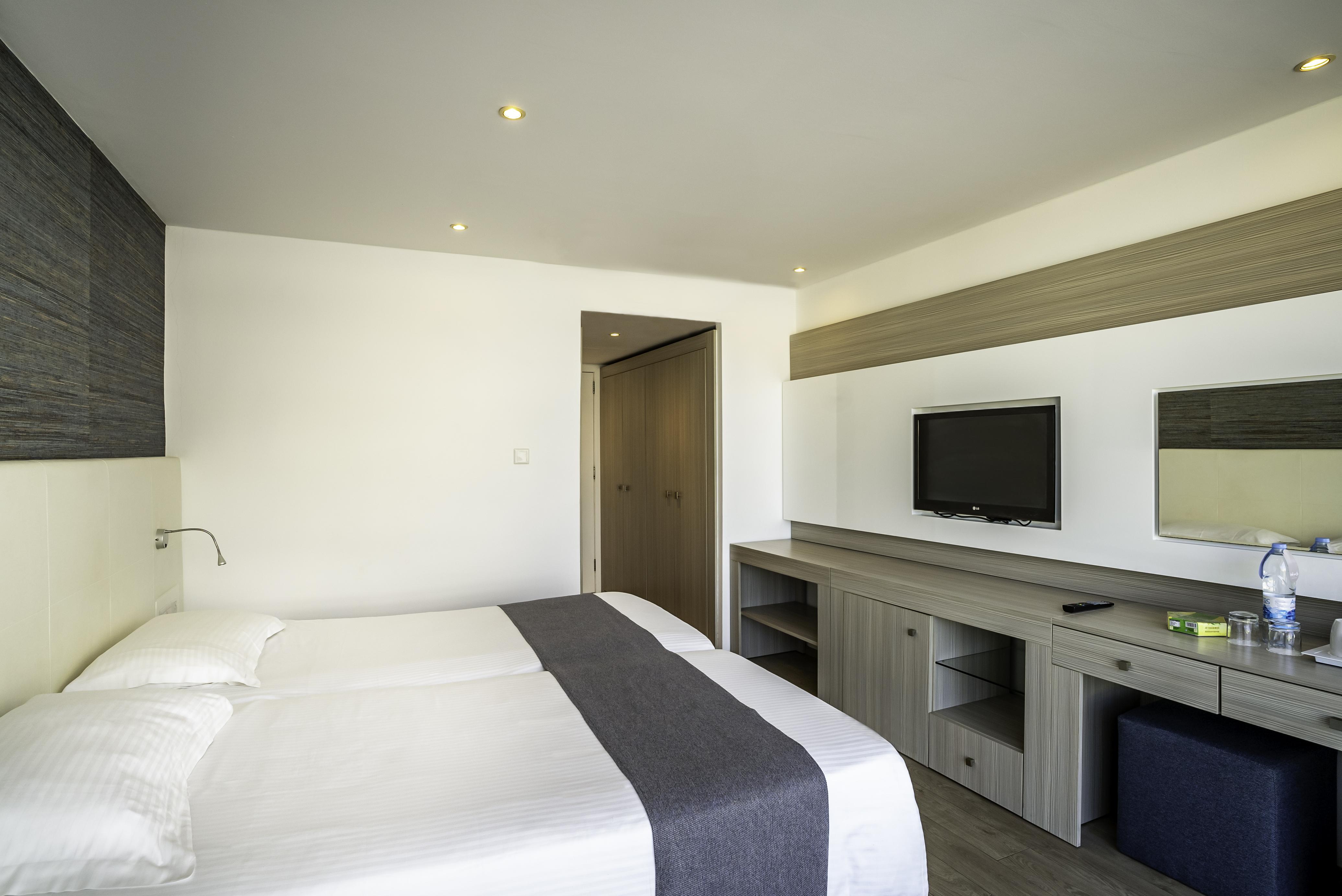 Room, Balcony or Terrace, Annex