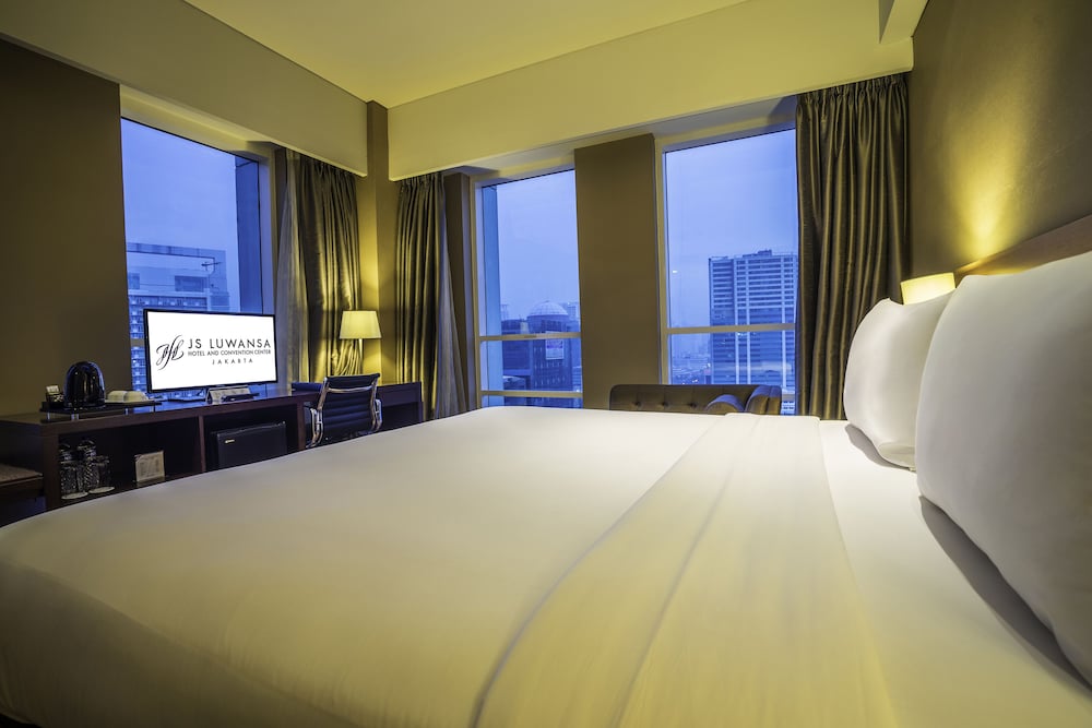 Js Luwansa Hotel And Convention Center 22/65