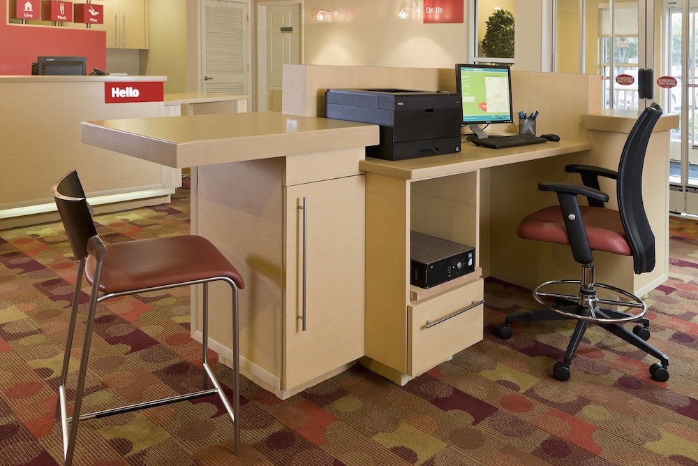 TownePlace Suites Dallas Bedford 33/34