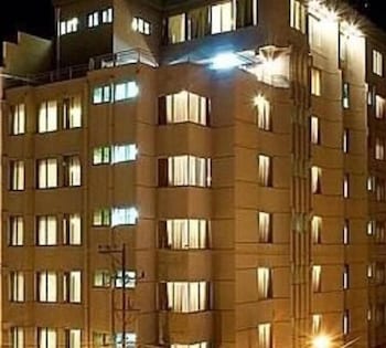 Americana Hotel 2/37