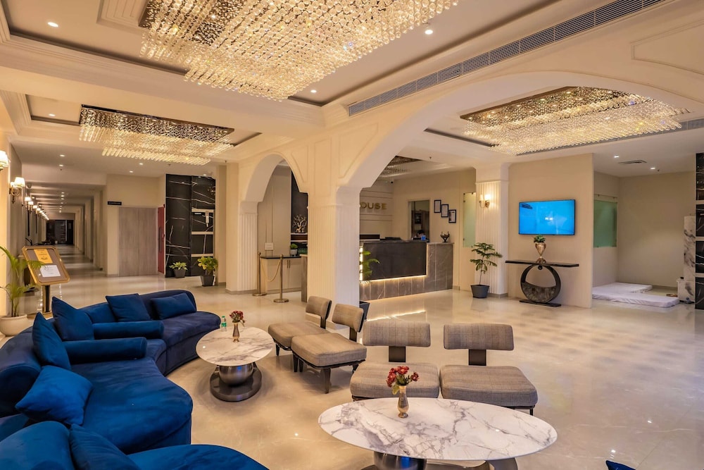 Clubhouse Hotel Chandigarh Mohali 39/47