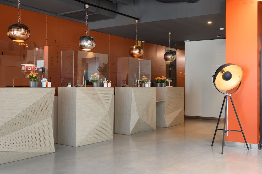 Star inn Lisbon Airport 11/61