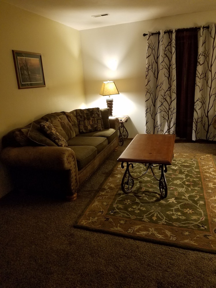 Dakota Rose Inn 21/35