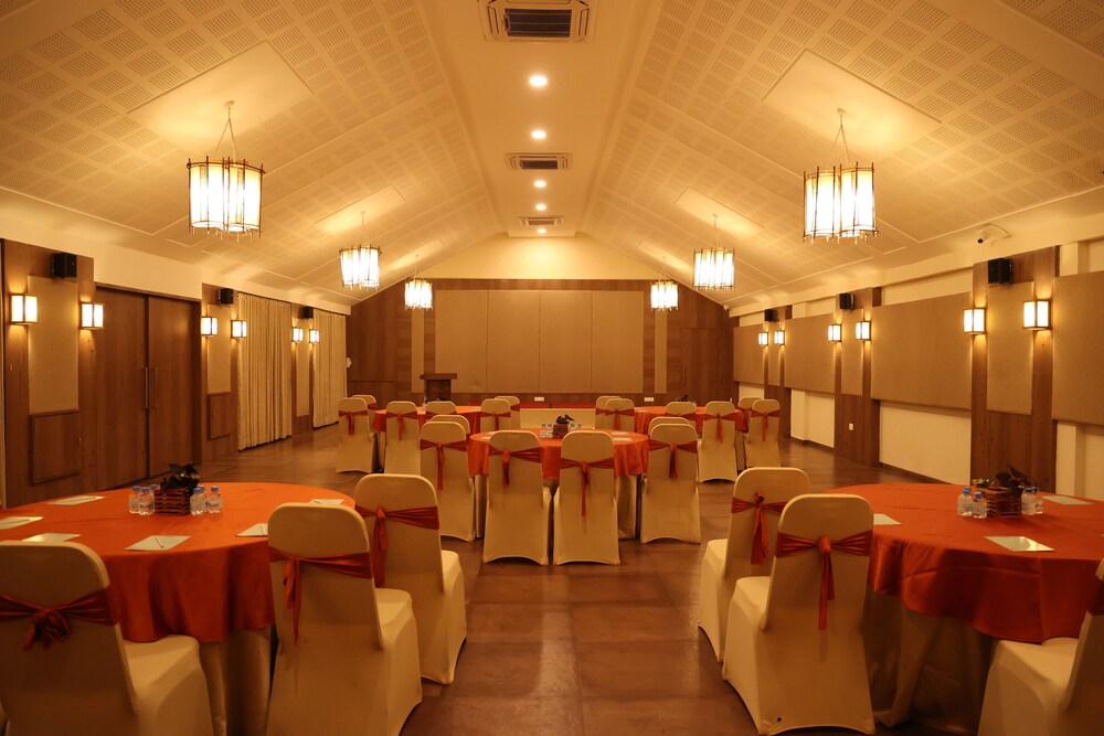 The Fern Sattva Resort Polo Forest 28/48