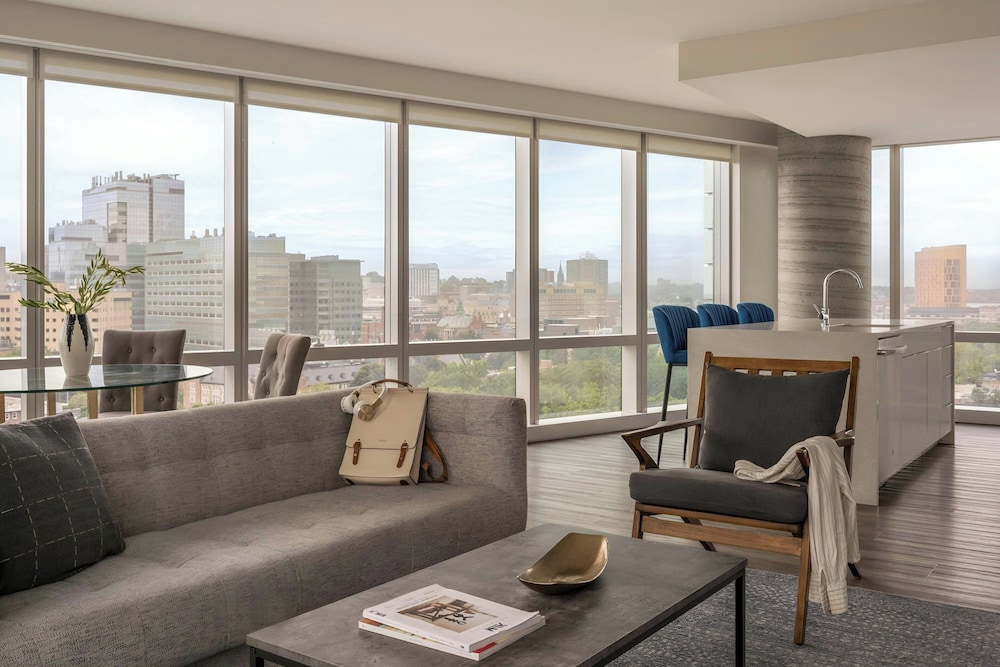 Sonder Pierce Boston Apartments Fenway 27/43