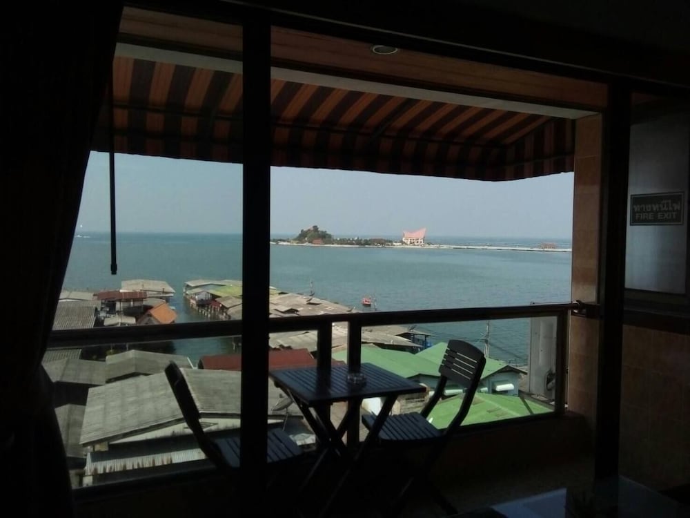 Seaview Hotel Sriracha 63/68