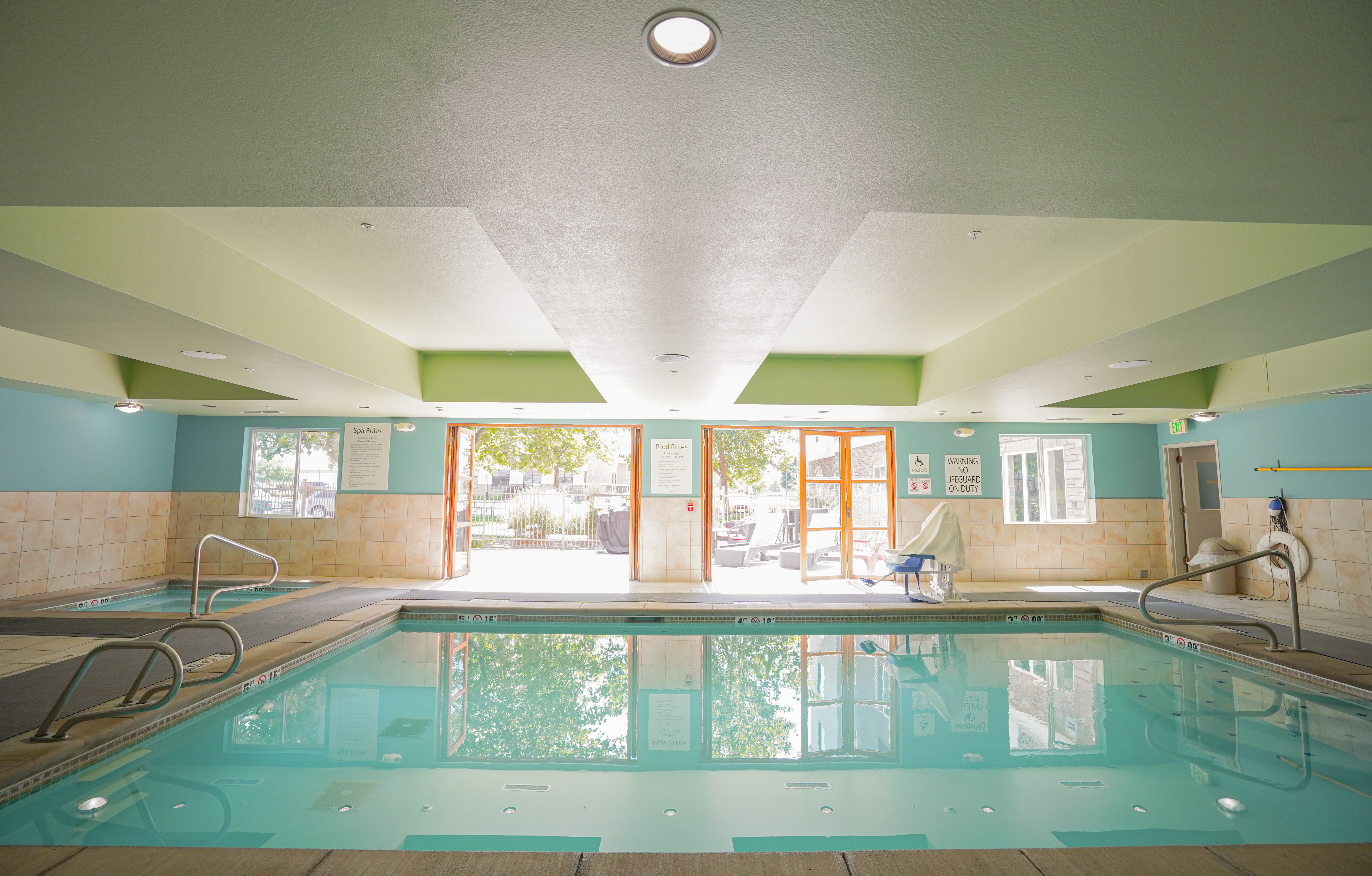 Holiday Inn Express Hotel And Suites Ontario 30/61