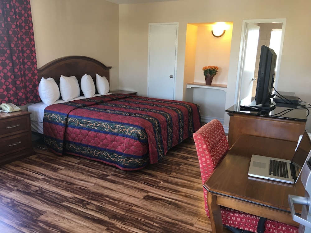 Motel6 Richmond, CA – Civic Center 16/24