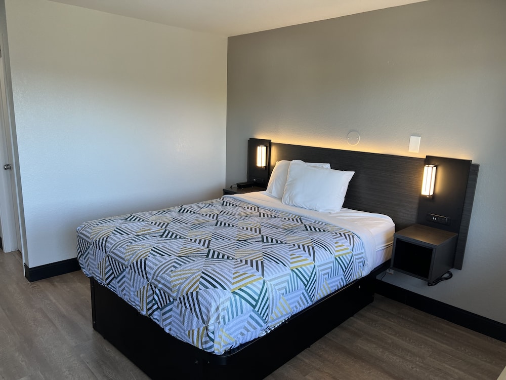 Motel6 Arcata, CA – Cal Poly Humboldt 25/60