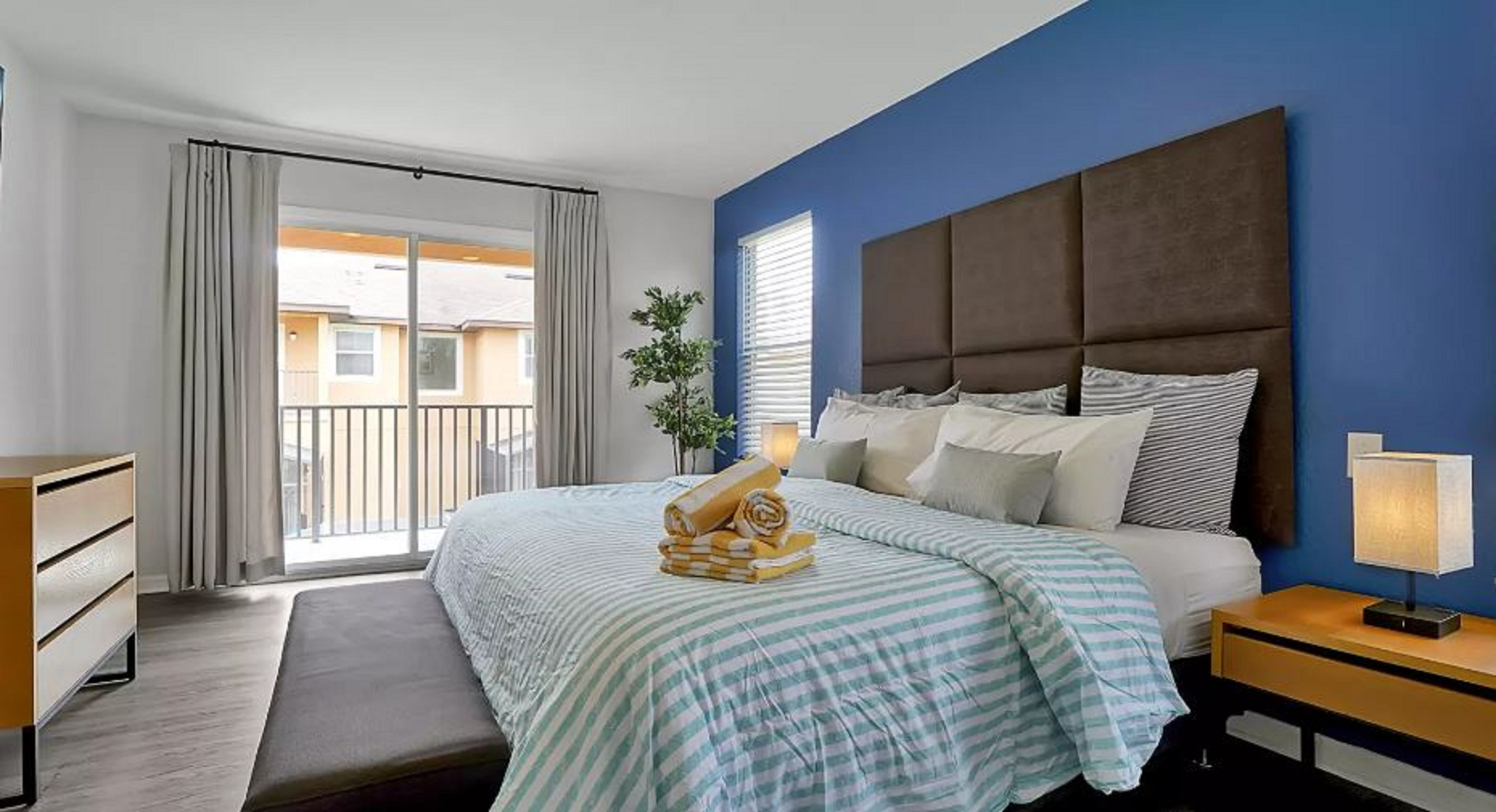4 Bedrooms, Town House
