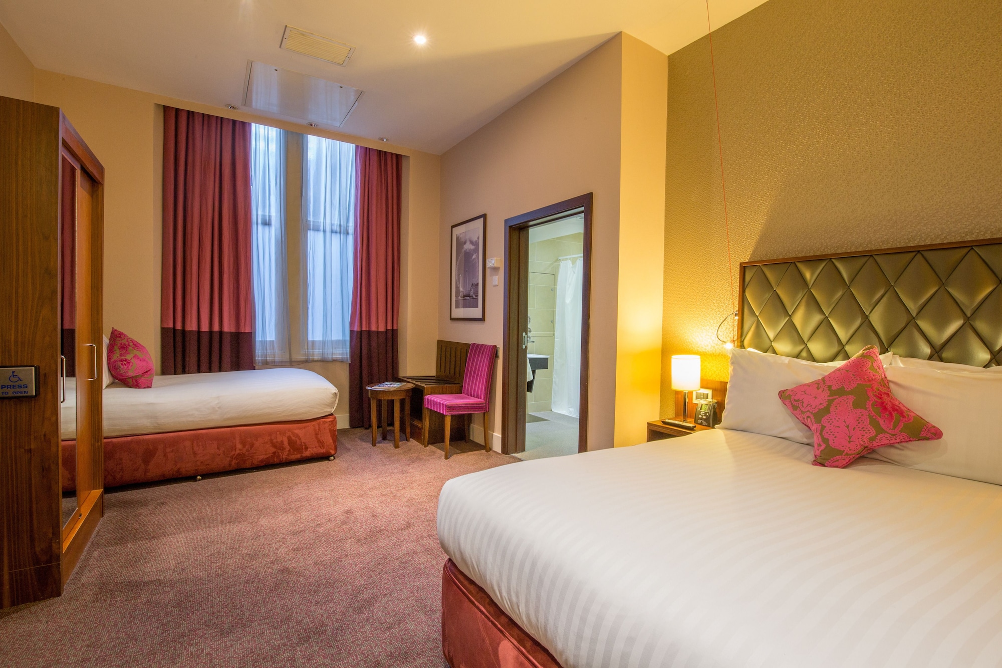 Room at DOUBLETREE BY HILTON LONDON MARBLE ARCH, LONDON