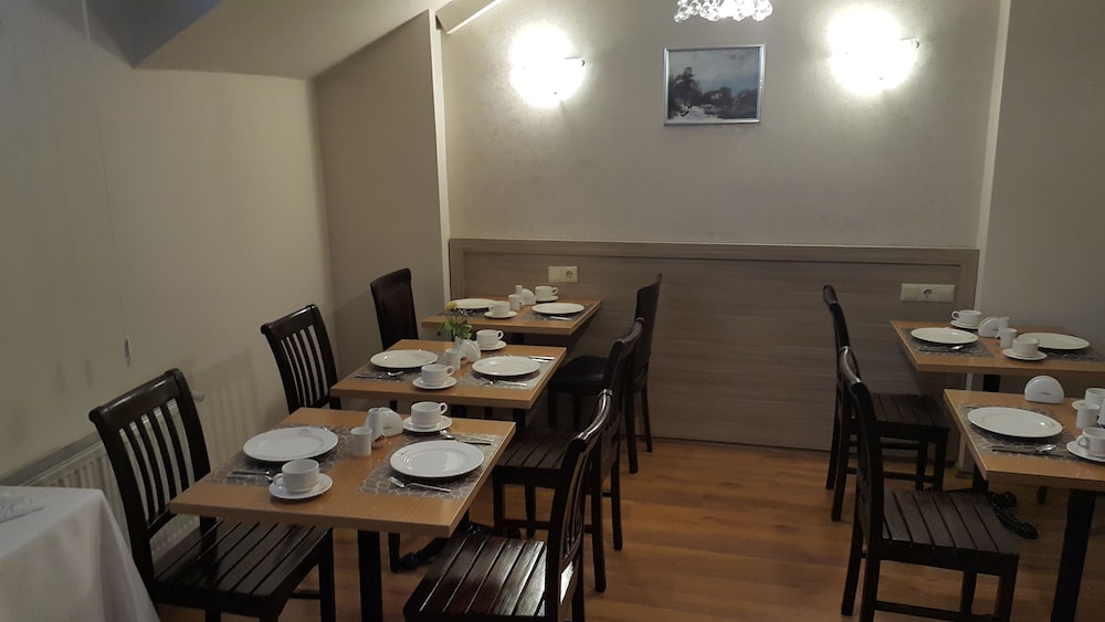 Arven Boutique Hotel 53/69