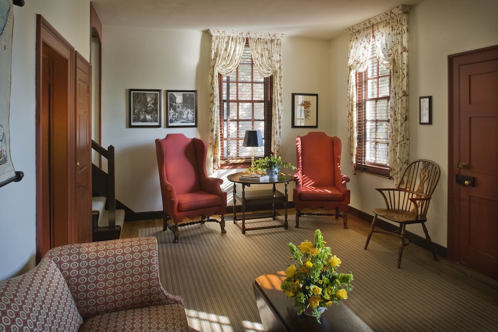 The Colonial Houses - A Colonial Williamsburg Hotel 47/66