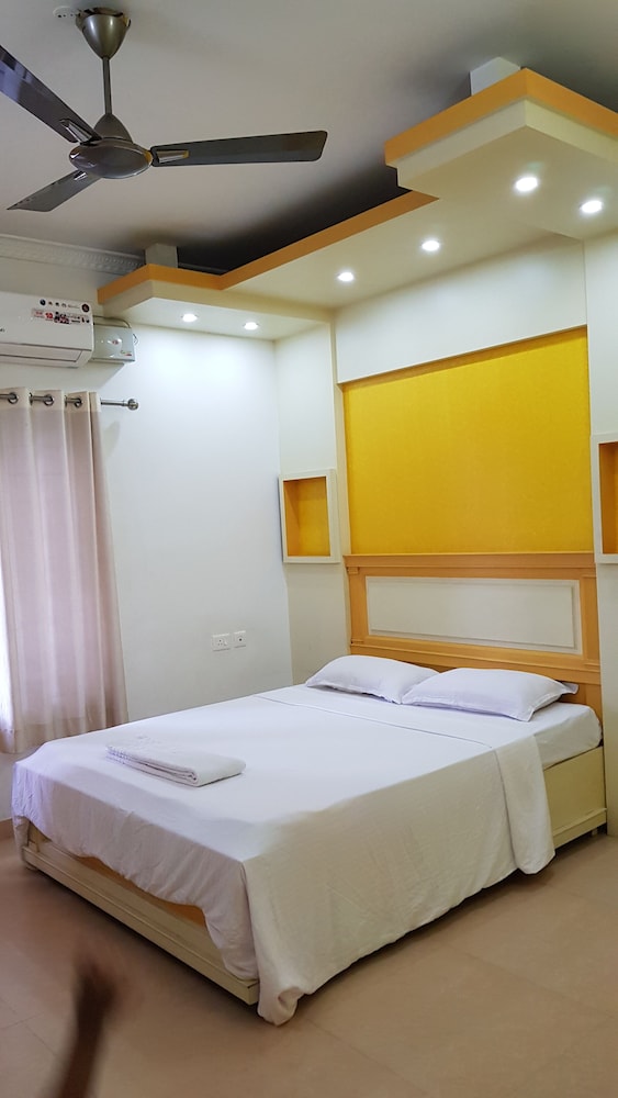 Shalom Residency My Atithi 17/50