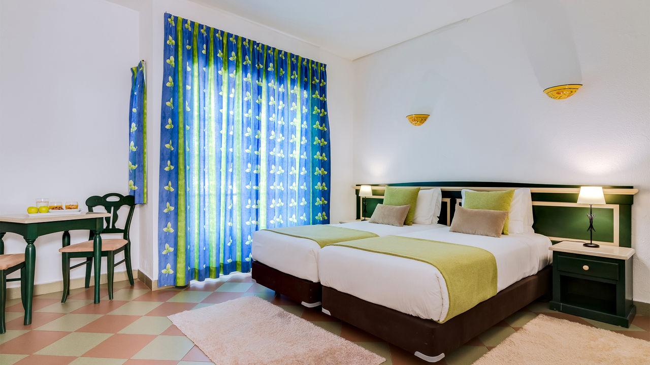 Room, Double or Twin Bed, with Extra Bed