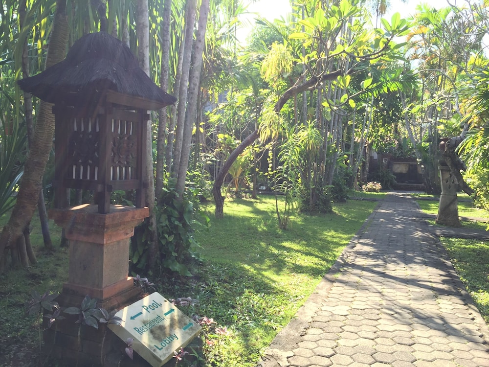 BUMI AYU BUNGALOWS 51/66
