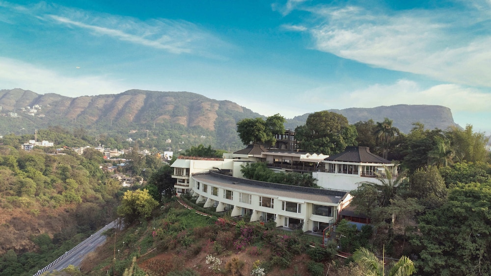 Athiva Resort & Spa Khandala 2/48