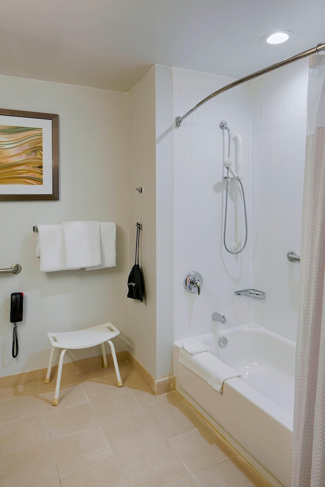 Courtyard by Marriott Columbus West 39/39