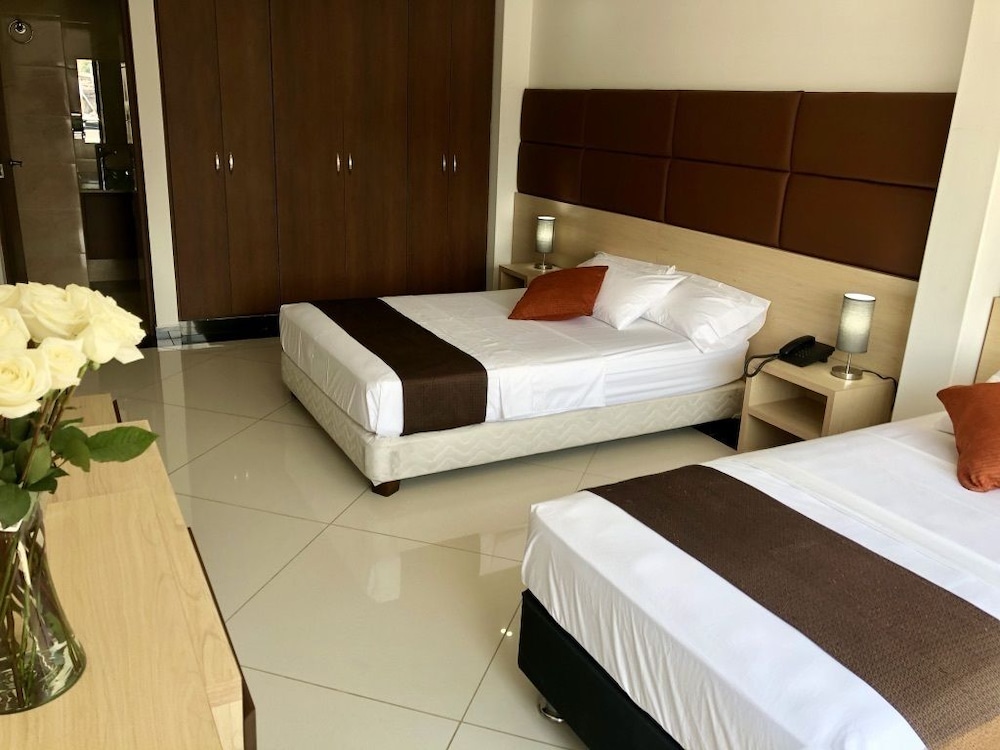 Hotel Csi Medellín 11/22