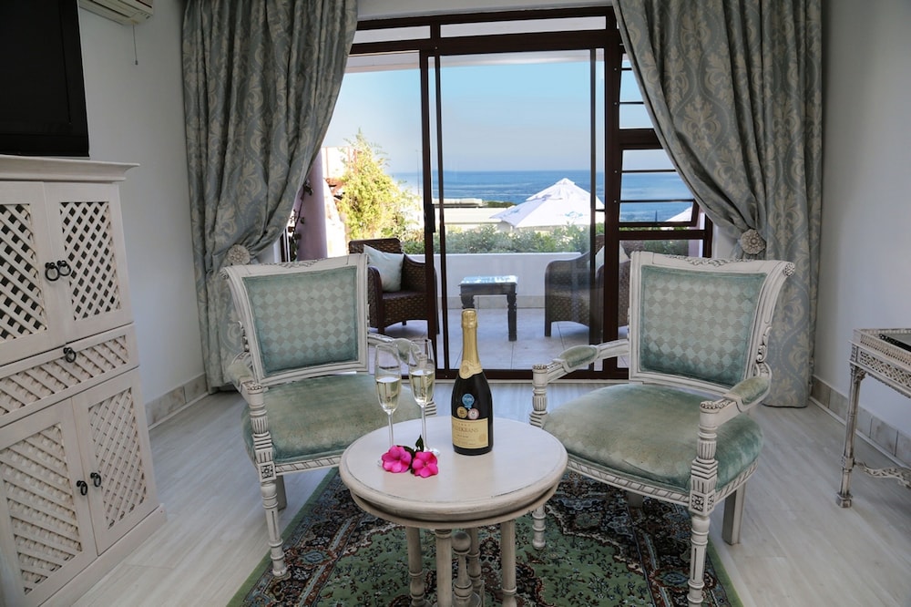 Misty Waves Boutique Hotel 48/79