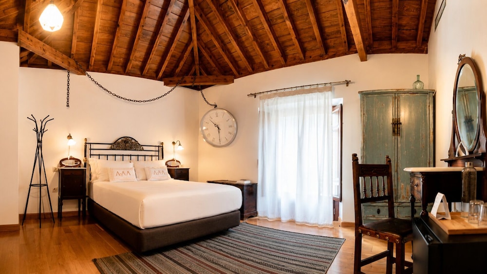 Gar Anat Hotel Boutique 22/81