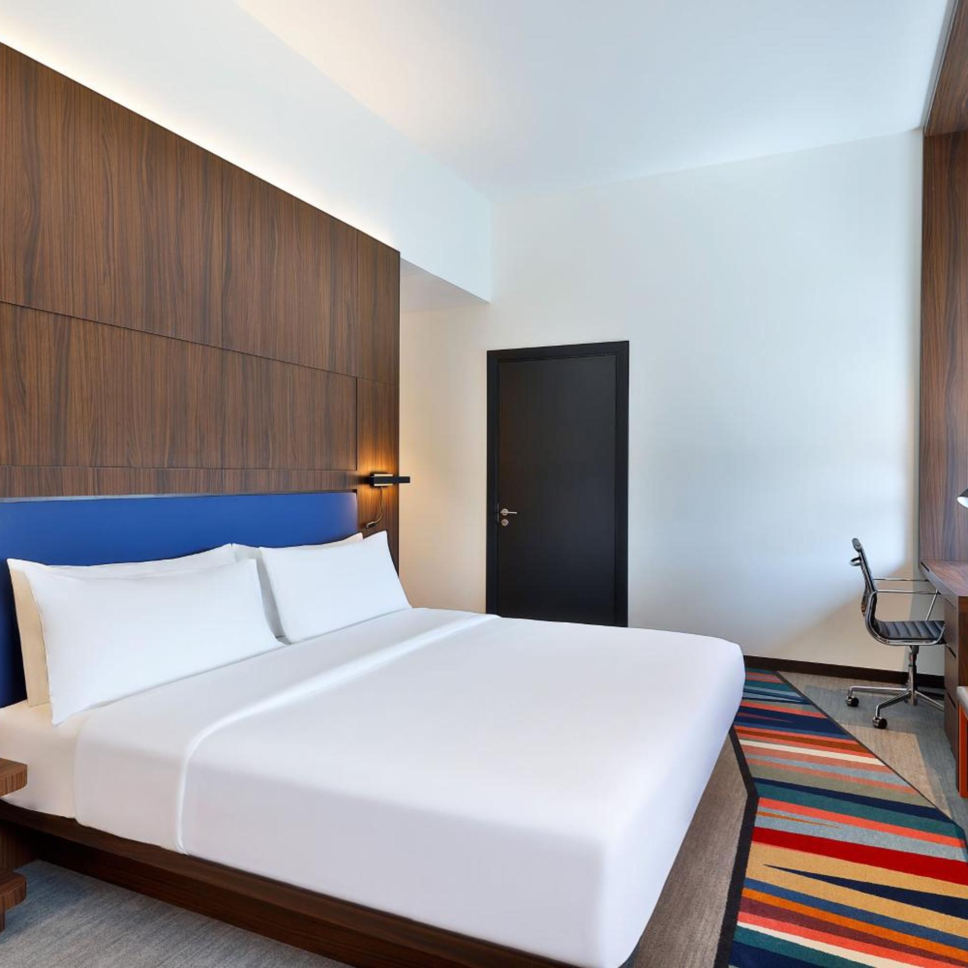 Aloft, Family، Aloft Dubai Airport 2/10