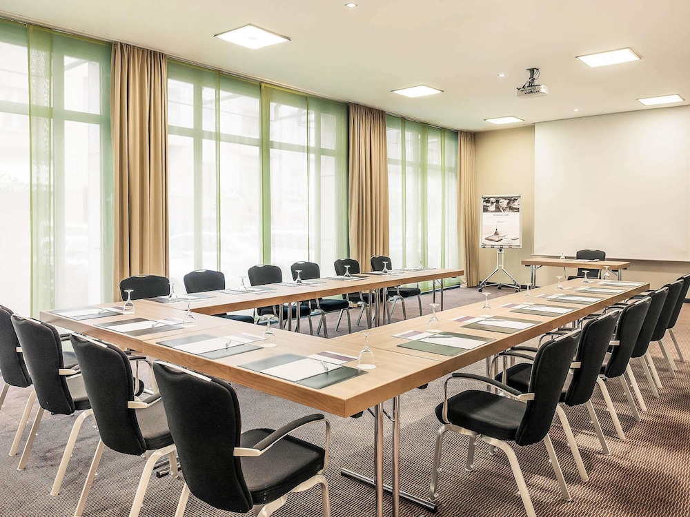 Mercure Hotel Dusseldorf City Center 36/48
