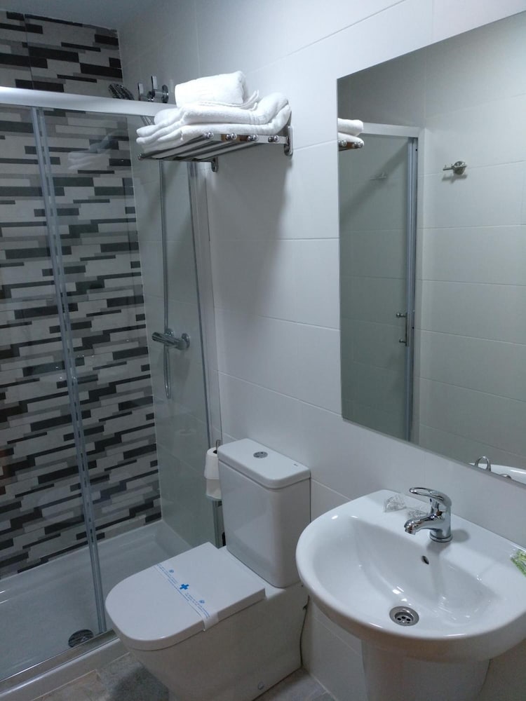 Hostal Rioja Condestable 43/48