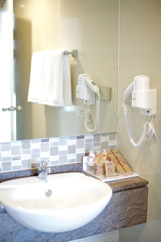Cinnamon Hotel Bangkok 50/50