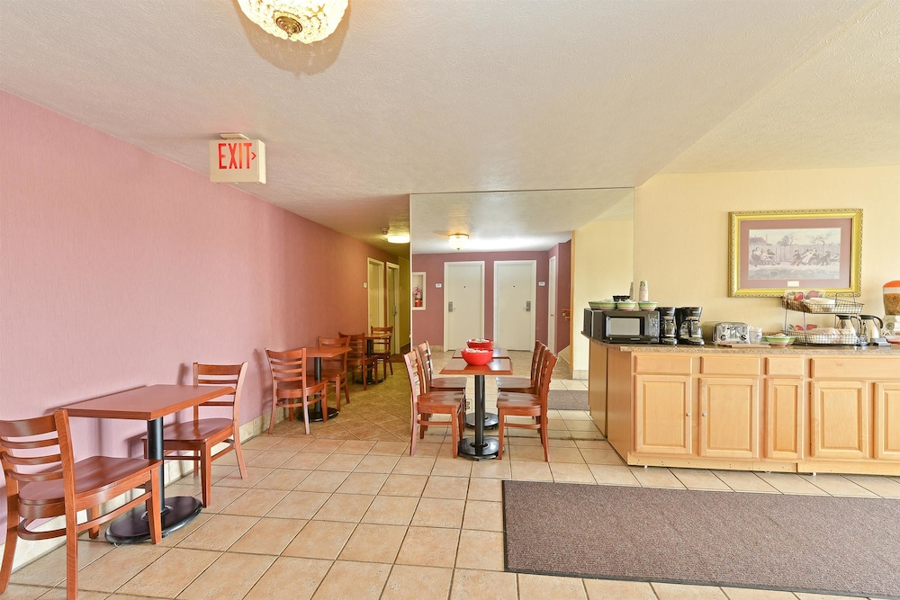 Americas Best Value Inn Austinburg 17/19