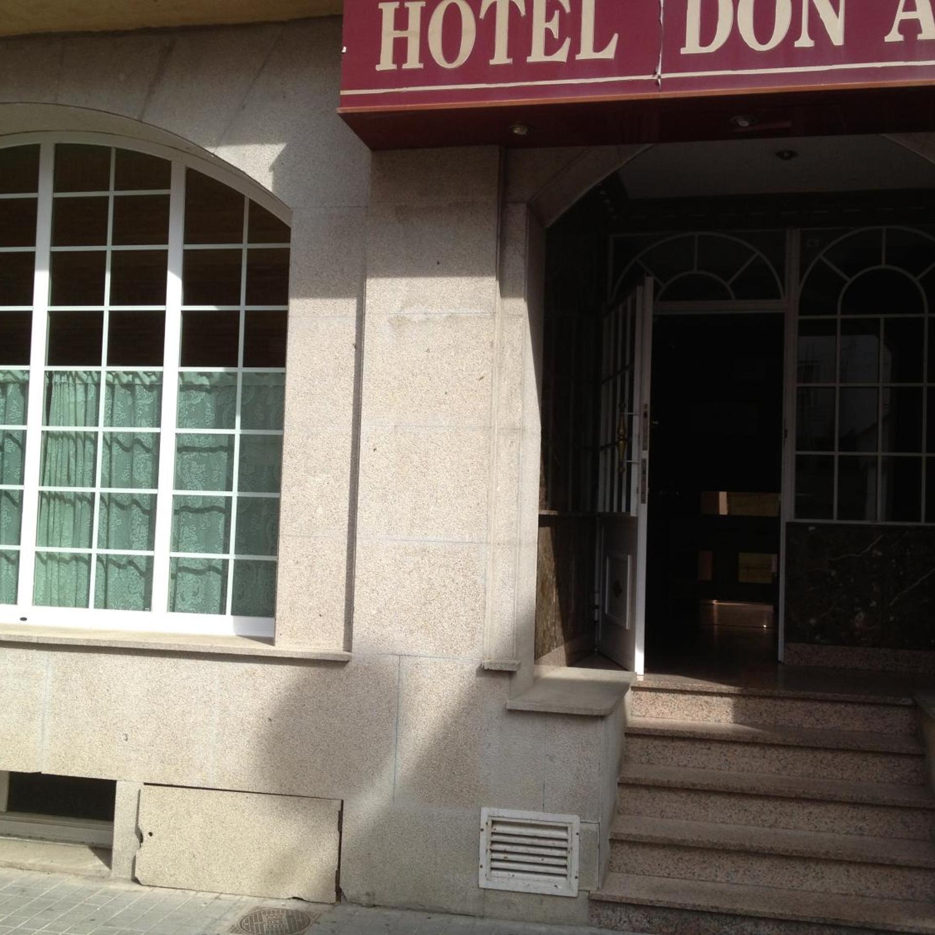 Hotel Don Angel 23/48