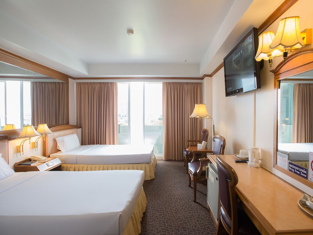 V L Hatyai Hotel 32/65