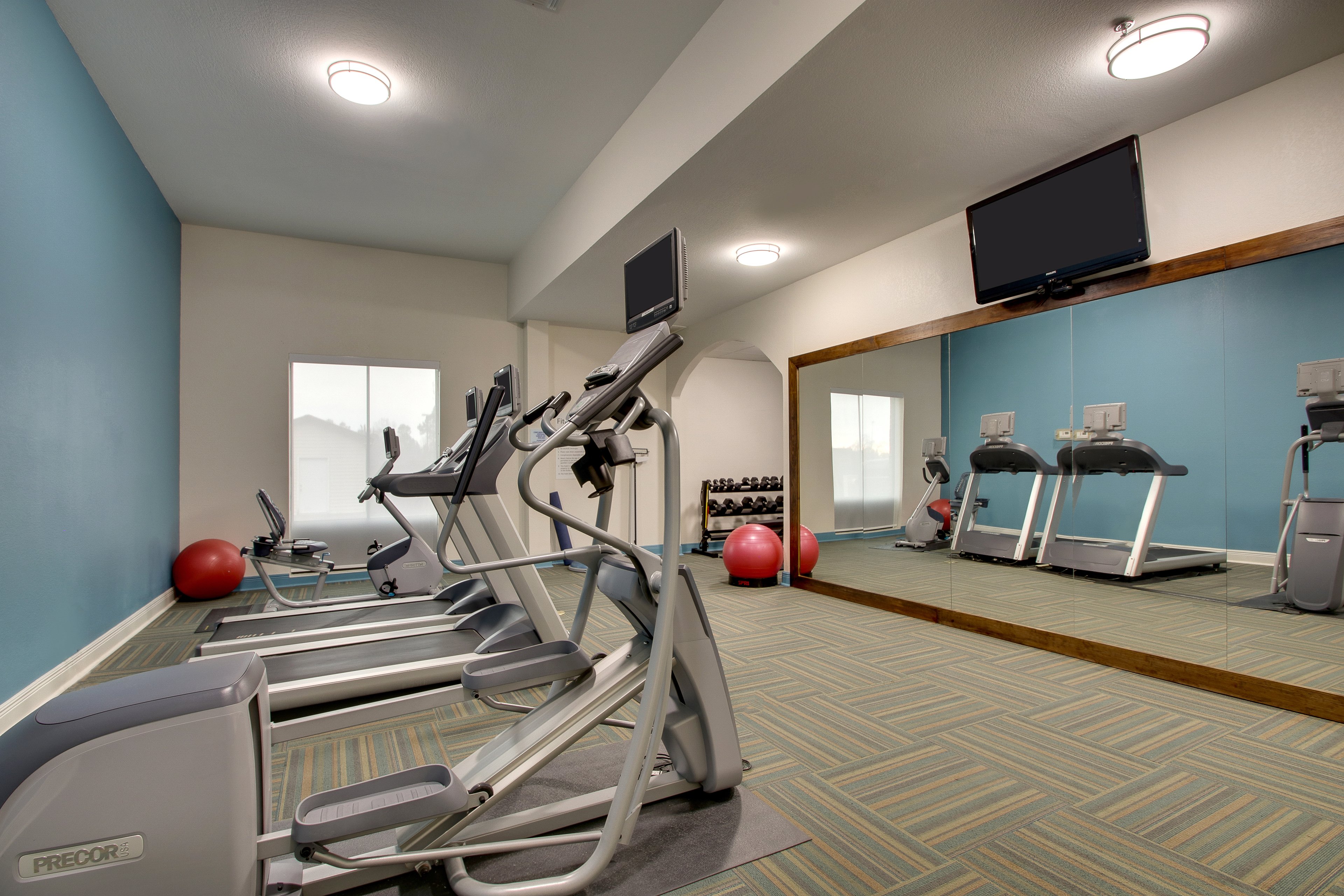 Holiday Inn Express Hotel & Suites Laurel 37/53