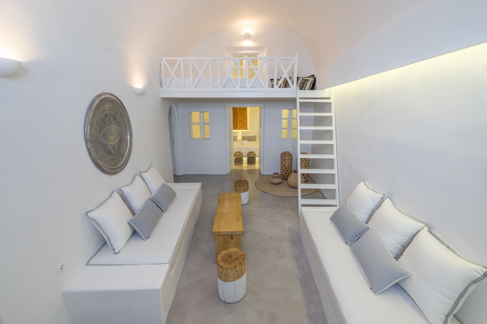 Canvas Suites 31/50