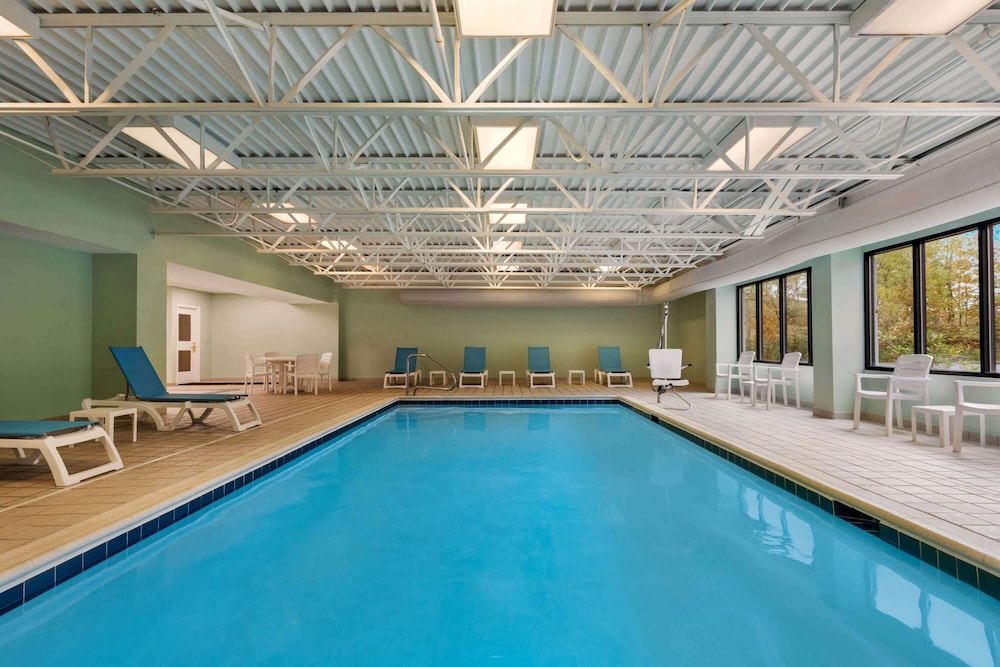 Wingate By Wyndham Bridgeport Wv 6/63