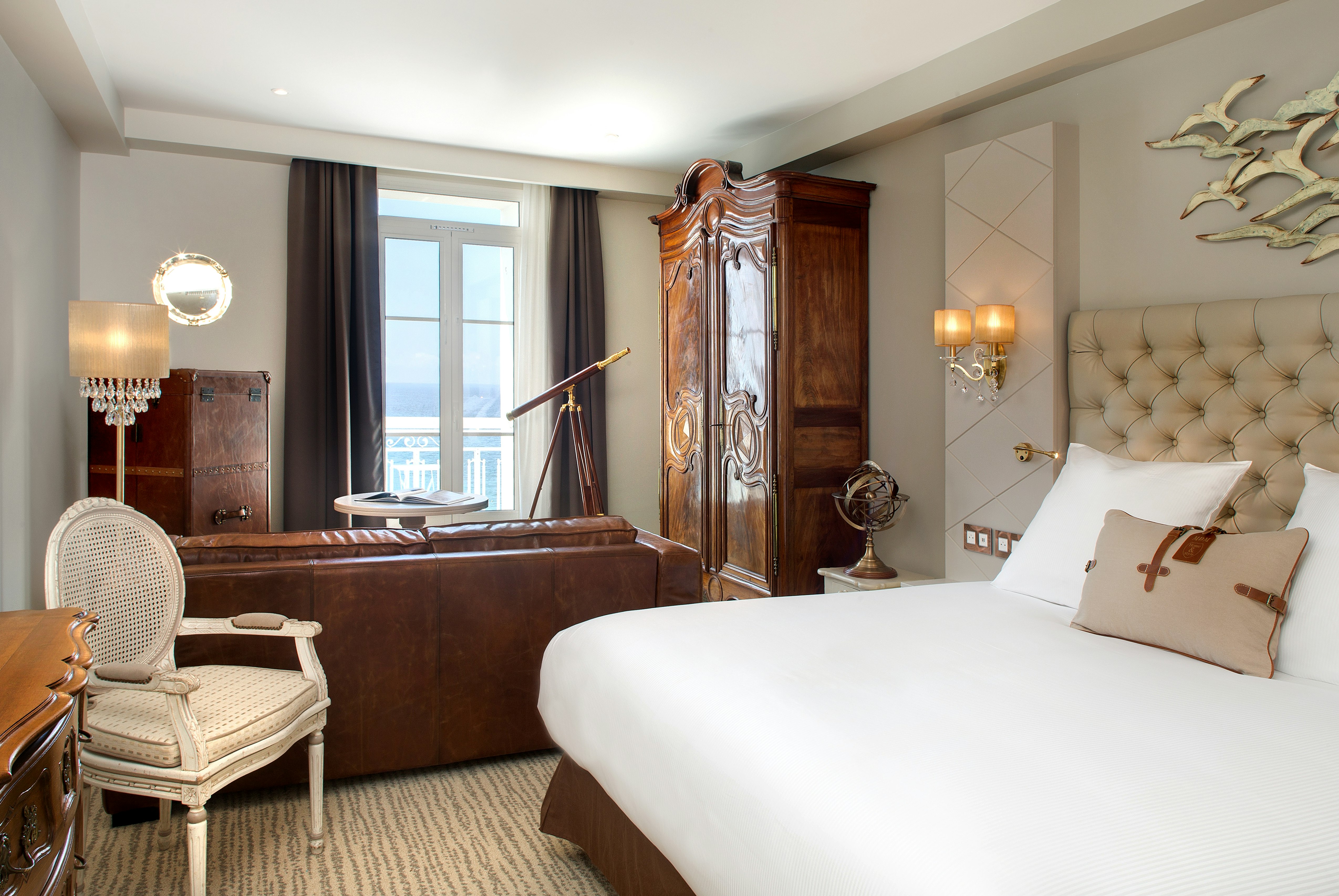 Riviera, Suite, King Bed