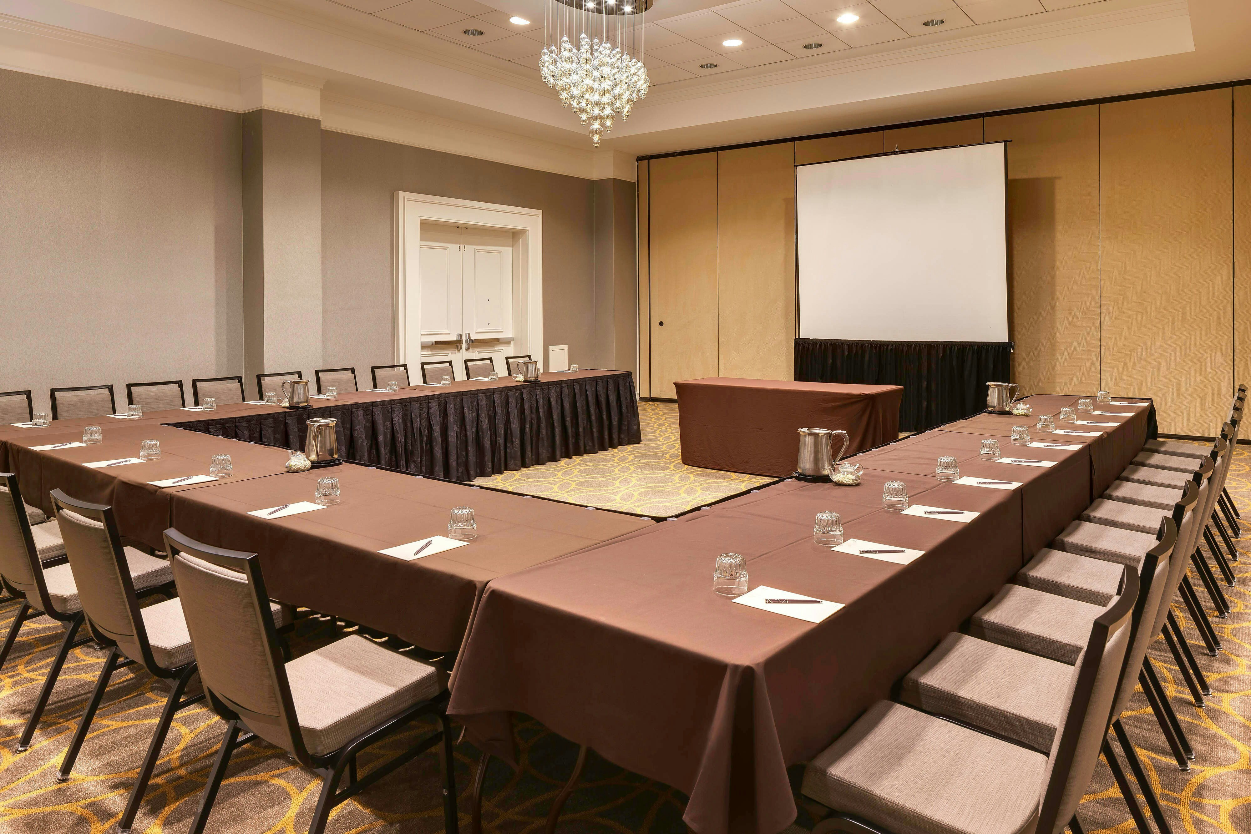 SHERATON HARTFORD SOUTH HOTEL 8/16