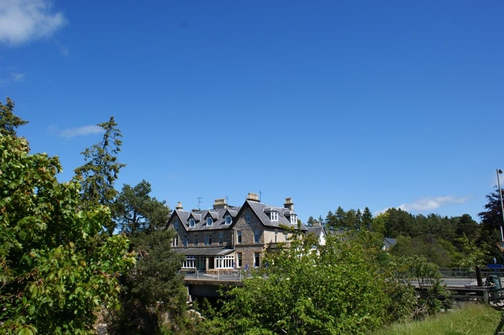 Carrbridge Hotel 31/32