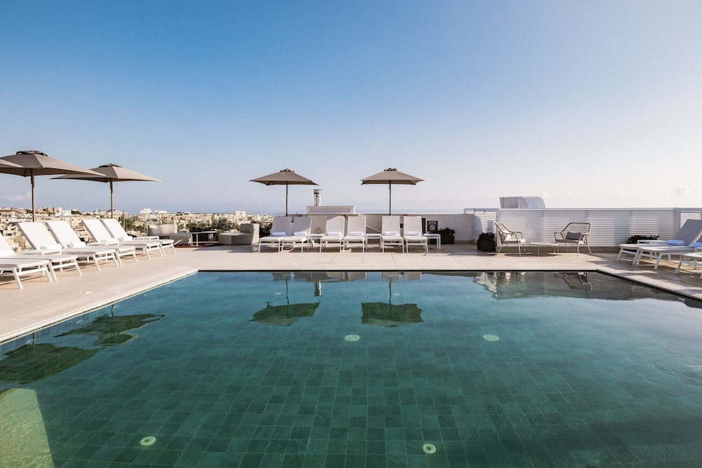 AC Hotel St. Julian's 36/40