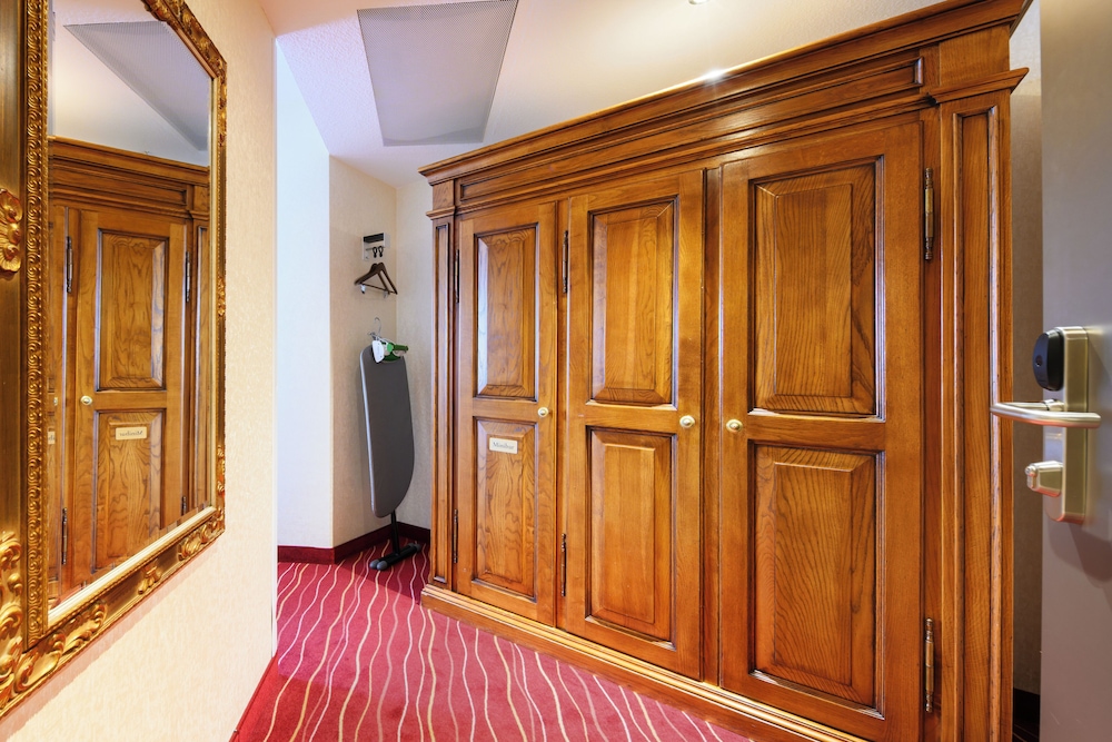 Kings First Class Hotel 45/77