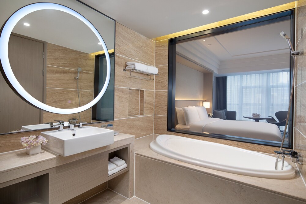 Holiday Inn Ningde Xiapu 18/67