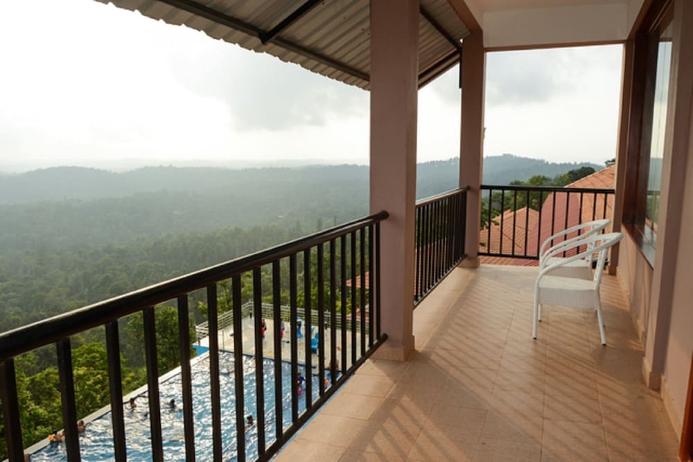 Coorg Cliffs Resort 15/39