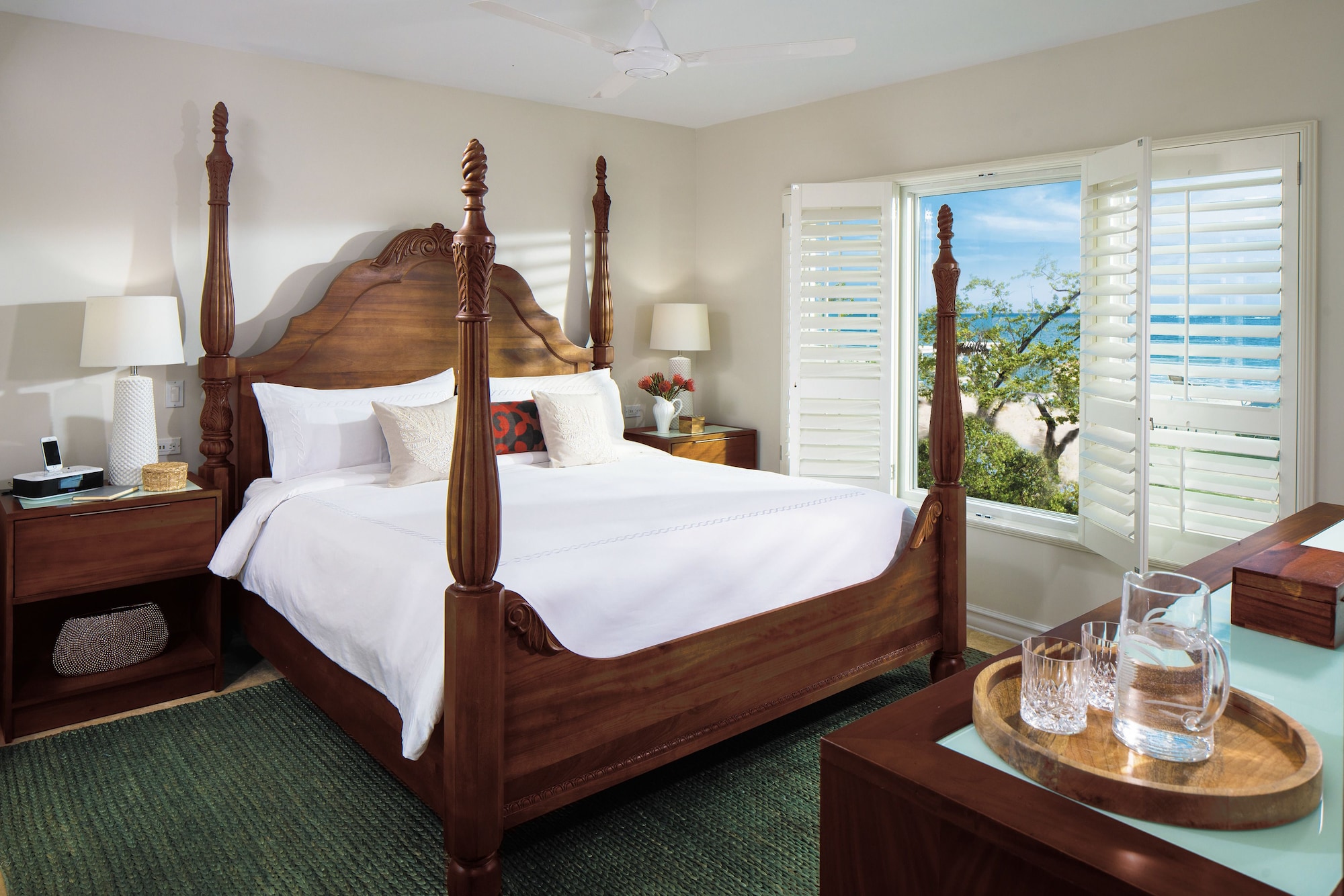1 Bedroom, Silver, Sun, Luxury, Suite, King Bed, Beach Front, Ocean View, Butler
