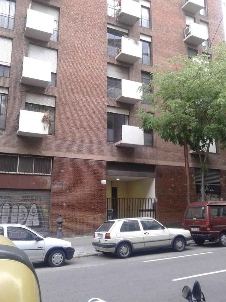 BRUSTAR SAGRADA FAMILIA 27/35