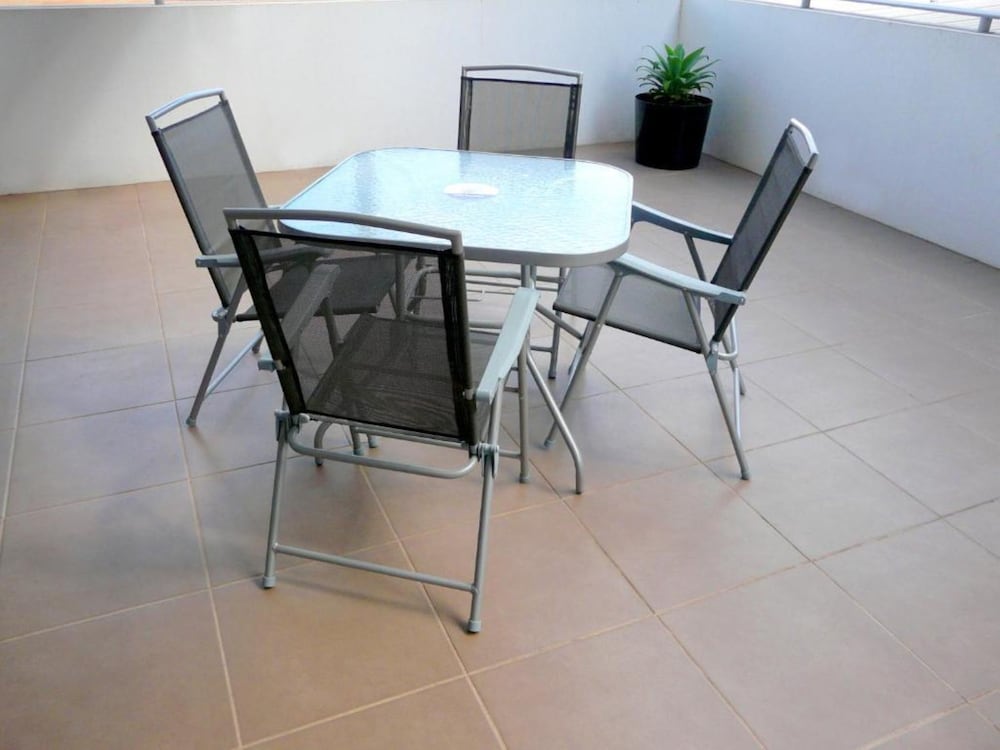 Direct Hotels Monterey Moranbah 15/28