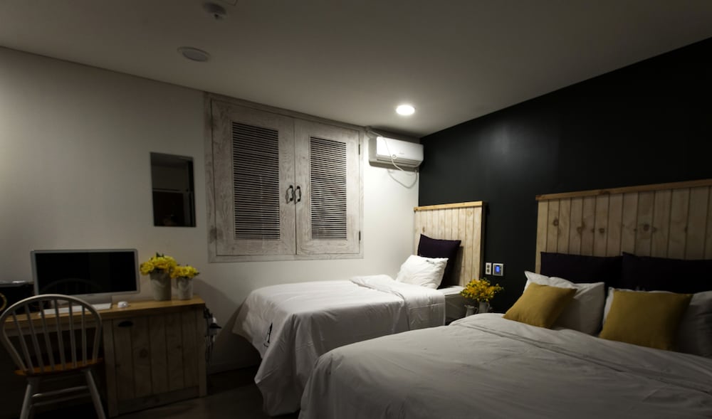 Hotel Merci 26/69