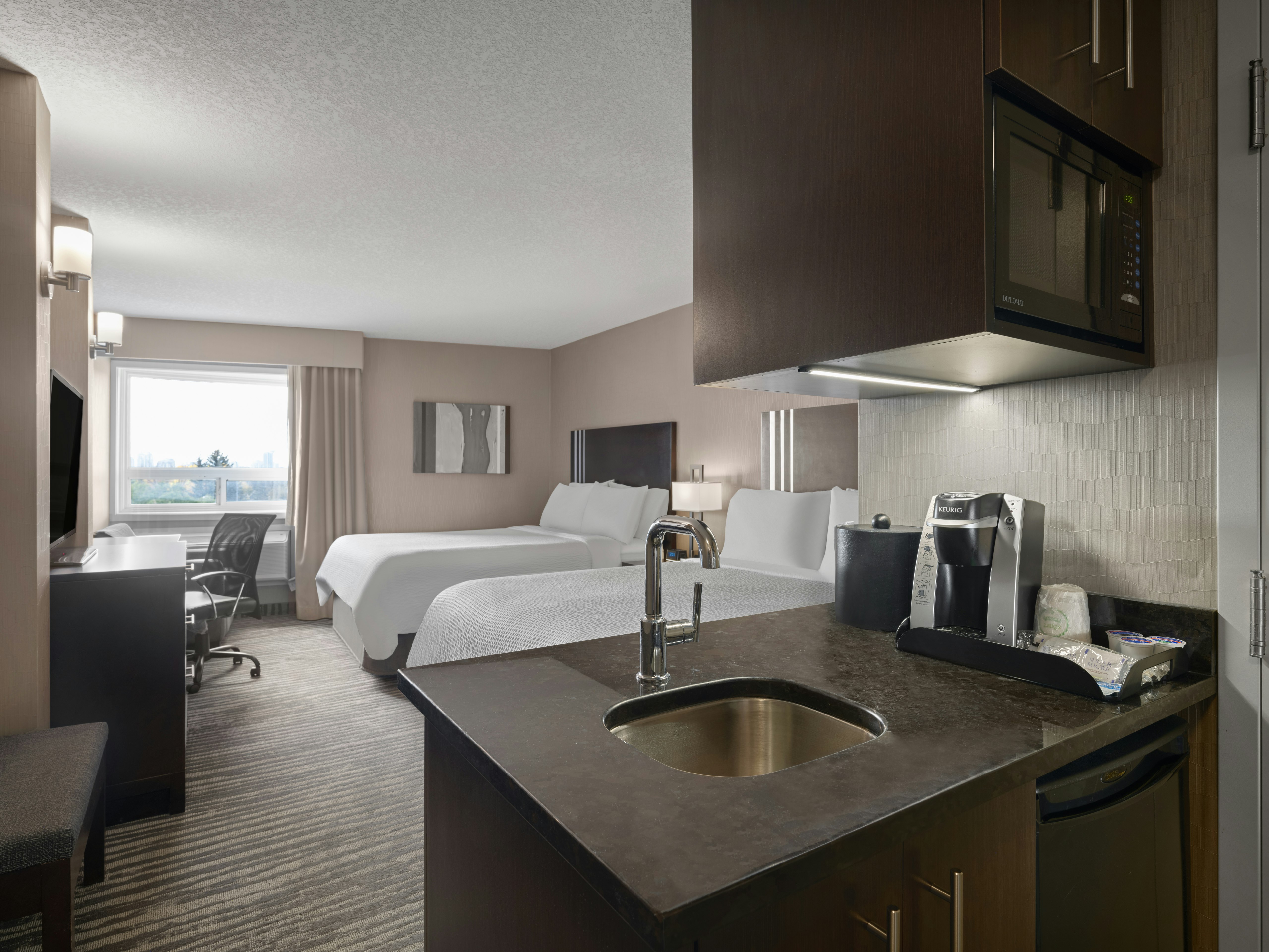 Holiday Inn Calgary- Airport 22/65